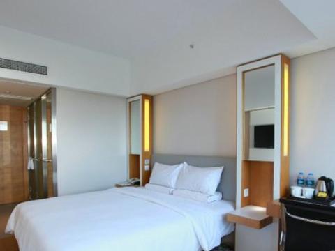 Ji Hotel Guangzhou Zhujiang New Town Екстер'єр фото