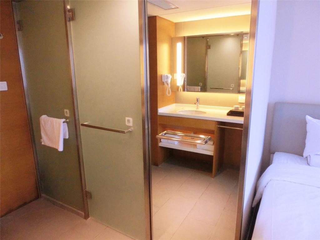Ji Hotel Guangzhou Zhujiang New Town Екстер'єр фото